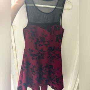 Maroon & Black Kohl’s flower dress - Small